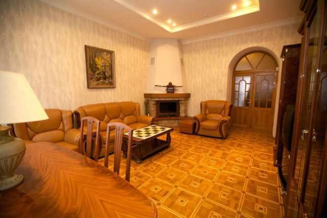 Flat in the city center Apartamento Odesa Exterior foto